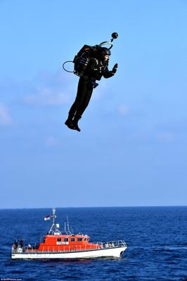 Невероятные джетпаки / Incredible Flying Jet Packs () смотреть онлайн бесплатно в отличном качестве